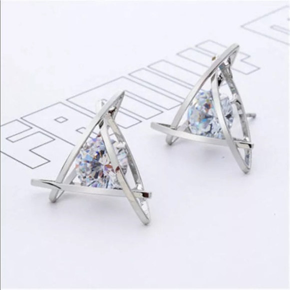 “PURE CLASS” SILVER SOLITAIRE CZ STUD EARRINGS‎ - Picture 3 of 4